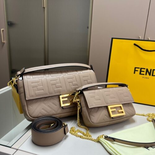 fendi baguette chain midi leather bag beige with ff motif 24cm lki7x.jpg