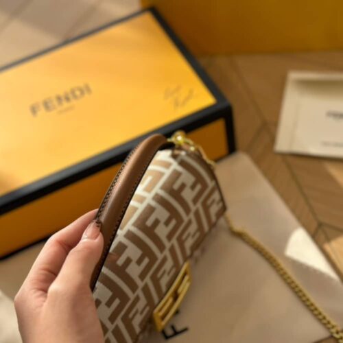 fendi baguette mini ff jacquard fabric bag beige 21cm 7ywoh.jpg