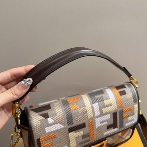 fendi baguette multicolor canvas bag with ff embroidery 25cm 8br600anh4f1mql hyd8v.jpg