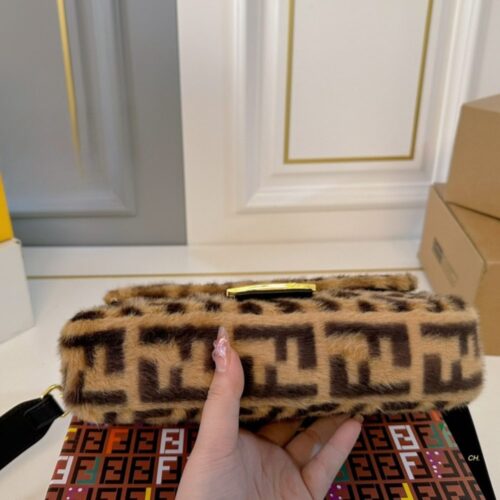fendi baguette sheepskin bag brown 26cm cyb52.jpg