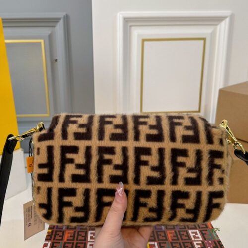 fendi baguette sheepskin bag brown 26cm eati7.jpg