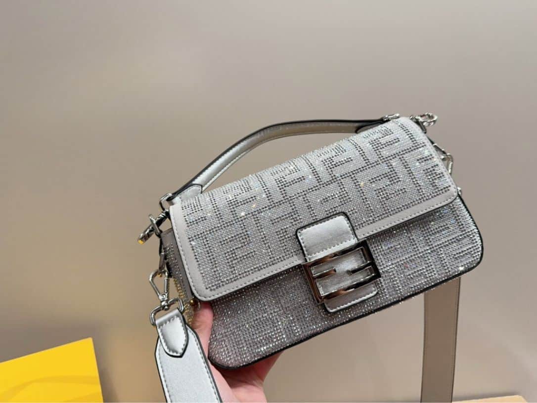 fendi baguette silver crystal trim 25cm iy5ub.jpg