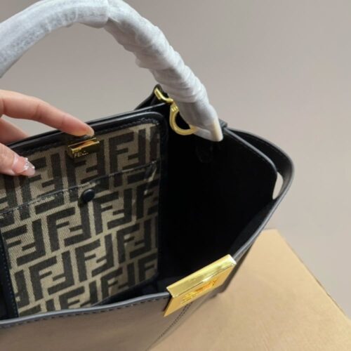 fendi peekaboo x lite medium black 29cm 8bn310a5e9f19ph 6rjg8.jpg
