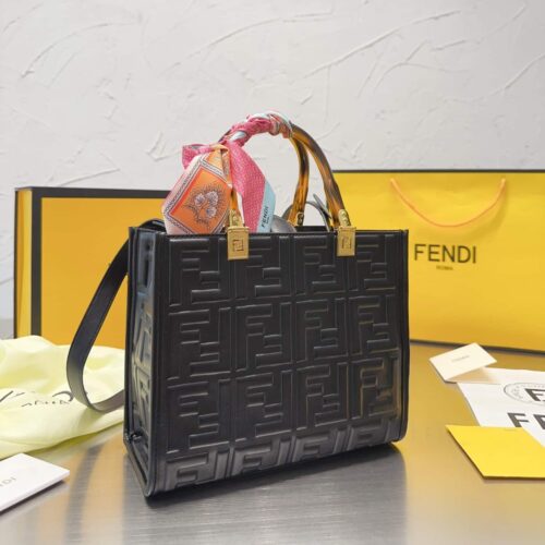 fendi sunshine small black leather shopper 25cm 8bh394amcvf0kur fg6op.jpg
