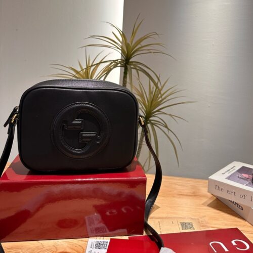 gucci blondie mini shoulder bag black 20cm 820429 aaedb 1000 oqyji.jpg