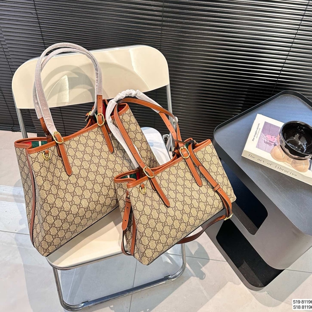 gucci gg emblem small tote bag beige and dark brown 31cm kutar.jpg