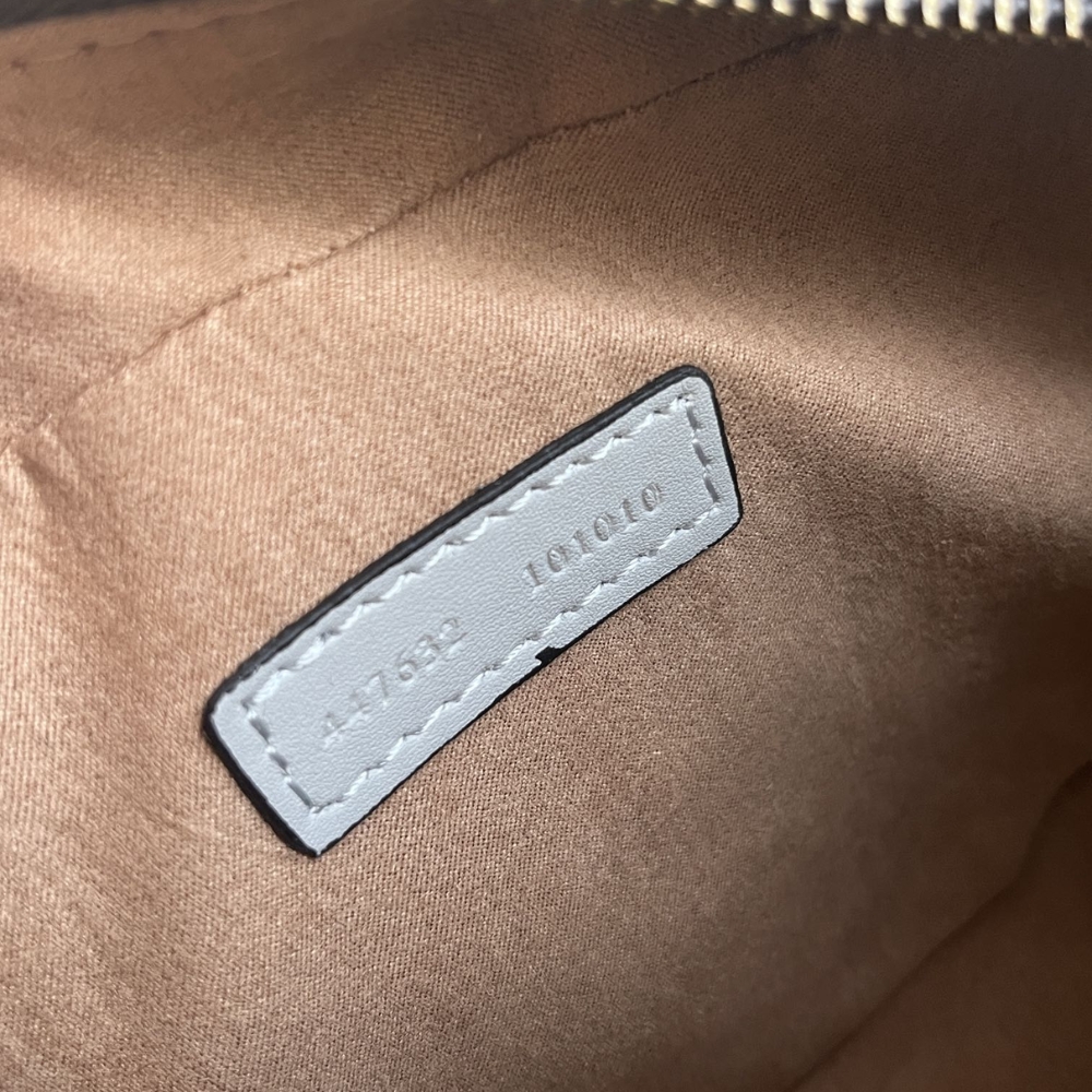 gucci gg marmont small shoulder bag light grey 24cm 447632 aabzb 1712 hnztt.jpg