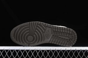 Air Jordan 1 Retro Low OG SP Travis Scott Mocha 3