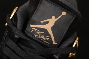 Air Jordan 4 Retro Royalty 4