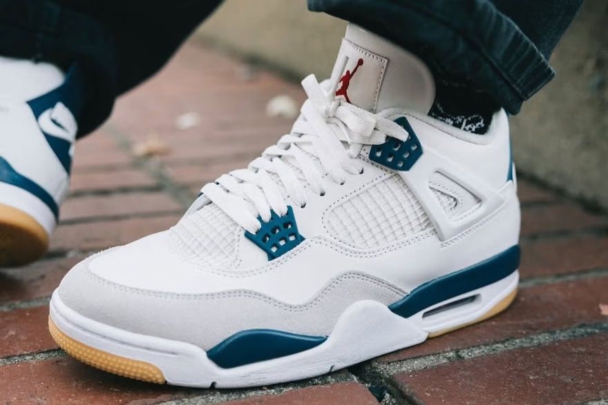 Air Jordan 4 Retro SB Navy