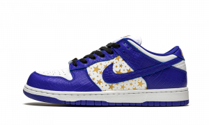 Nike SB Dunk Low "Supreme - Stars - Hyper Blue"