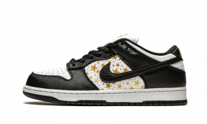 Nike SB Dunk Low "Supreme - Stars - Black"