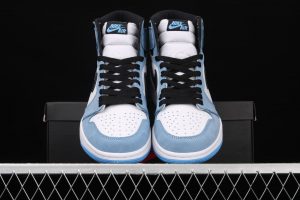 Jordan 1 Retro High OG University Blue 4