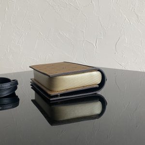 LV BOOK CHAIN WALLET1.jpg