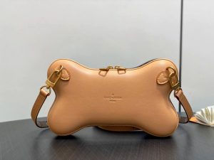 LV Wallet Bone Wearable 3