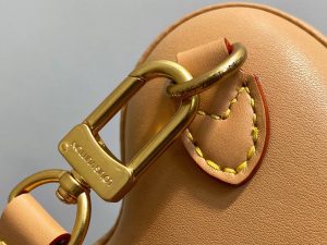 LV Wallet Bone Wearable 7