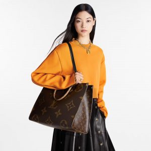 Louis Vuitton OnTheGo GM Tote Bag Brown 6.jpg