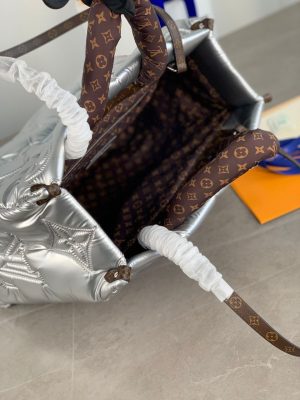 Louis Vuitton Pillow Onthego GM 5 1.jpg