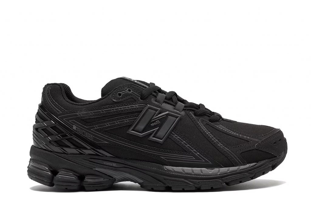 New Balance 1906r Triple Black