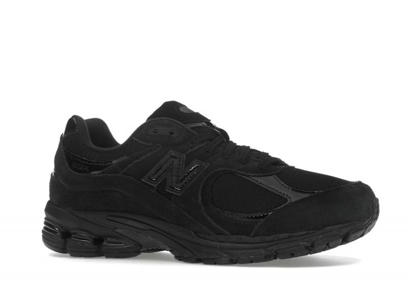 New Balance 2002R Triple Black