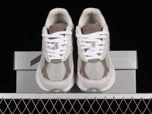 New Balance 990v3 MiUSA YCMC Nimbus Cloud 4