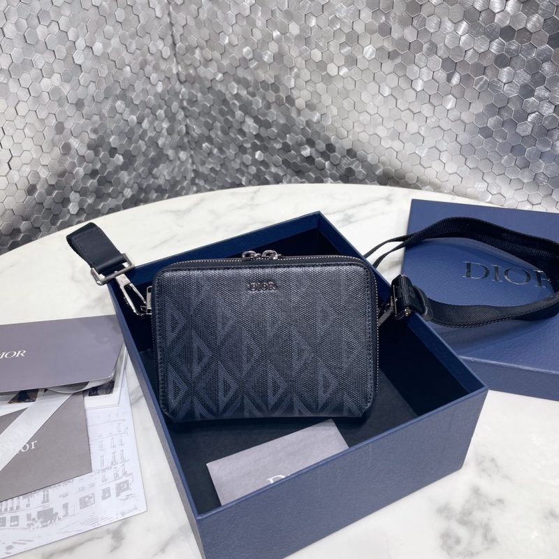 borsa dior uomo bsqii.jpg