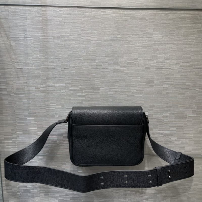 borsa dior uomo iyqaq.jpg
