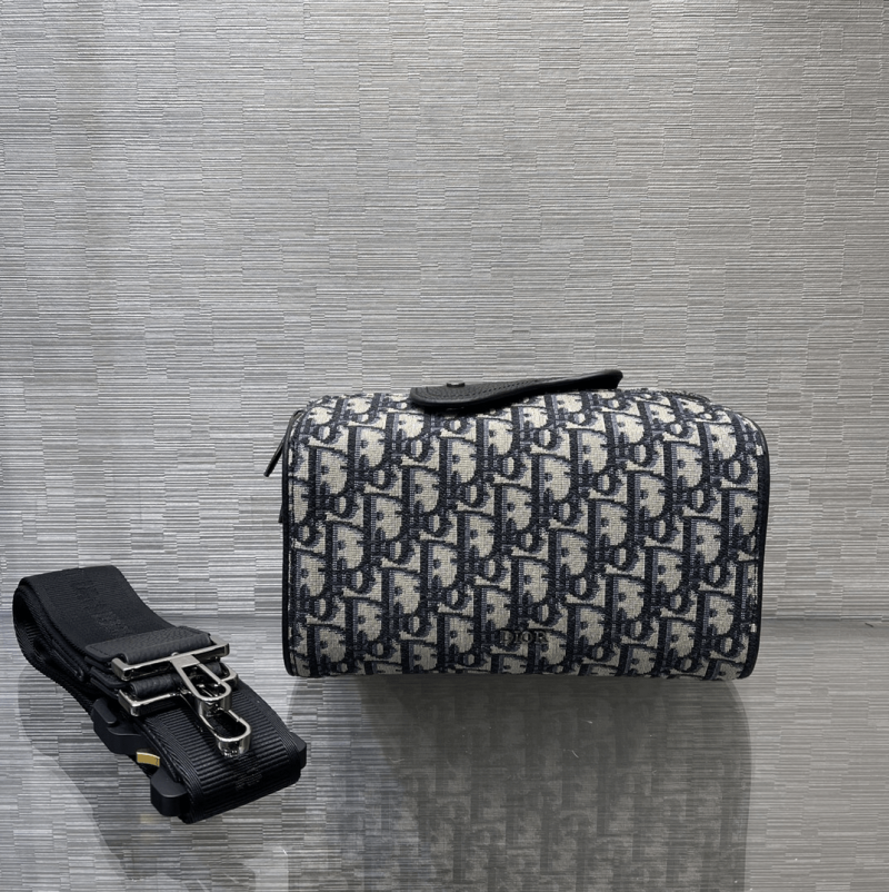 borsa dior uomo kggad.png