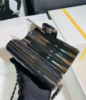 chanel 22a small evening bag limited edition black lambskin 008 luxibags.ru .jpg