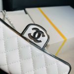 chanel 22a small evening bag limited edition white lambskin slivery 005 luxibags.ru .jpg