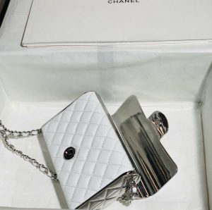 chanel 22a small evening bag limited edition white lambskin slivery 008 luxibags.ru .jpg