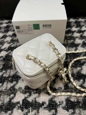 chanel ap1447 small vanity with chain calfskin white 005 luxibags.ru .jpg