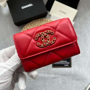 chanel ap1790 19 flap card holder shiny lambskin gold tone ruthenium finish metal red 003 luxibags.ru .jpg