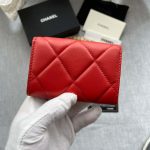 chanel ap1790 19 flap card holder shiny lambskin gold tone ruthenium finish metal red 004 luxibags.ru .jpg