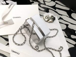 chanel ap2398 small vanity case lambskin gold tone metal white and silver 004 luxibags.ru .jpg