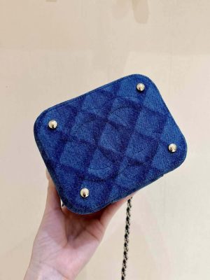 chanel ap2718 small vanity with chain denim blue 004 luxibags.ru .jpg