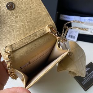 chanel ap2742 phone airpods pro case with chain grained shiny apricot 08 luxibags.ru .jpg