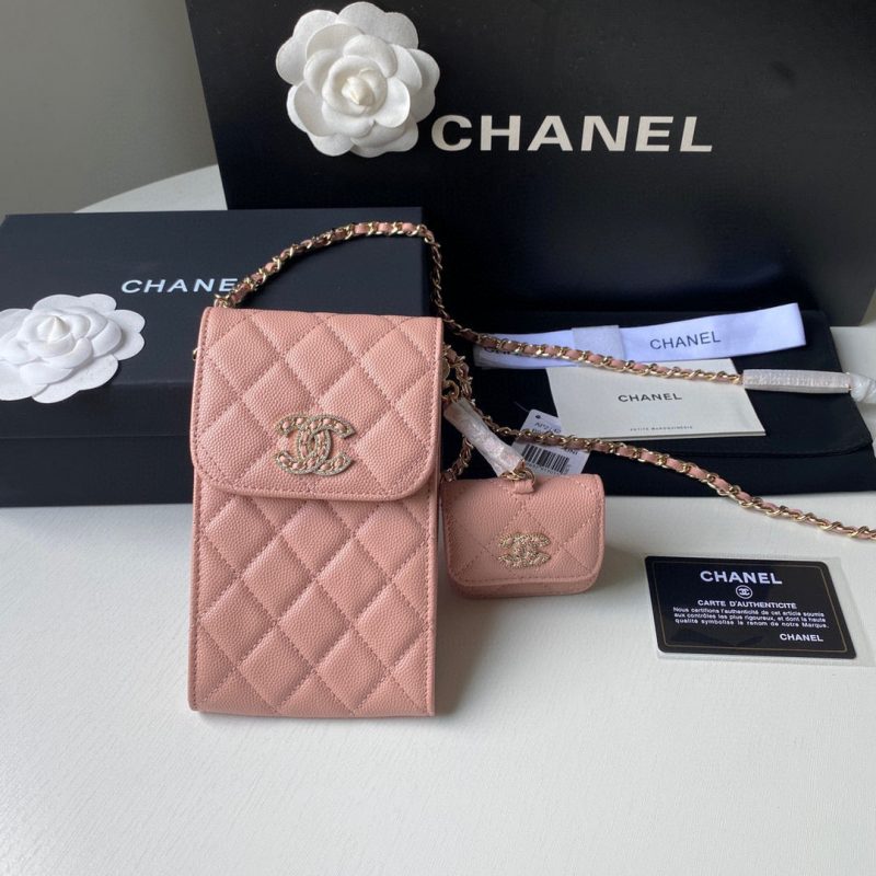 chanel ap2742 phone airpods pro case with chain grained shiny pink 01 luxibags.ru .jpg
