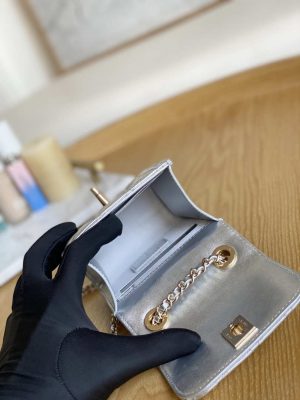 chanel ap3020 clutch with chain lambskip gold tone metal sliver 009 luxibags.ru .jpg