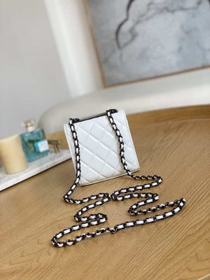 chanel ap3020 clutch with chain lambskip gold tone metal white with black 002 luxibags.ru .jpg