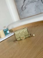 chanel ap3037 belt bag lambskin enamel gold tone metal green 001 luxibags.ru .jpg