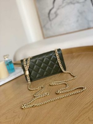 chanel ap3047 flap phone holder with chain green lambskin gold tone metal 002 luxibags.ru .jpg