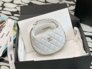 chanel ap3095 pouch lambskin gold tone metal white 001 luxibags.ru .jpg