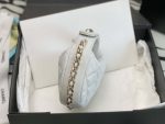 chanel ap3095 pouch lambskin gold tone metal white 003 luxibags.ru .jpg
