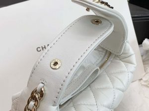 chanel ap3095 pouch lambskin gold tone metal white 005 luxibags.ru .jpg