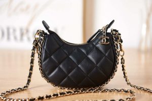 chanel ap3232 clutch with chain lambskin shiny light gold metal black 002 luxibags.ru .jpg