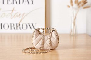 chanel ap3232 clutch with chain lambskin shiny light gold metal light pinkk 003 luxibags.ru .jpg