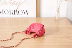 chanel ap3232 clutch with chain lambskin shiny light gold metal red 005 luxibags.ru .jpg
