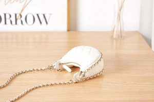 chanel ap3232 clutch with chain lambskin shiny light gold metal white 005 luxibags.ru .jpg