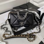 chanel ap3267 19 wallet on chain woc shiny lambskin black 001 luxibags.ru 700x700 1.jpg
